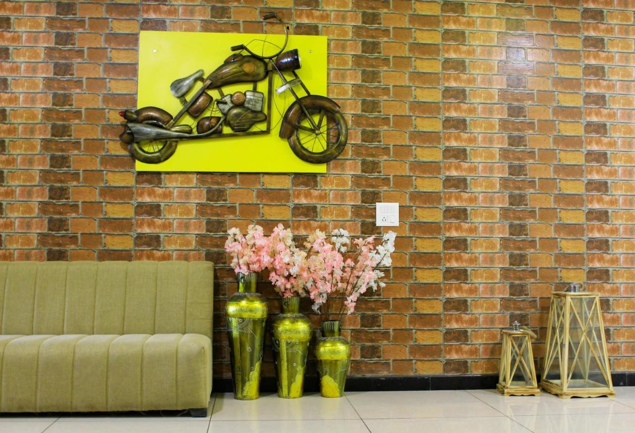 Hotel Radiant Inn Roorkee Zewnętrze zdjęcie